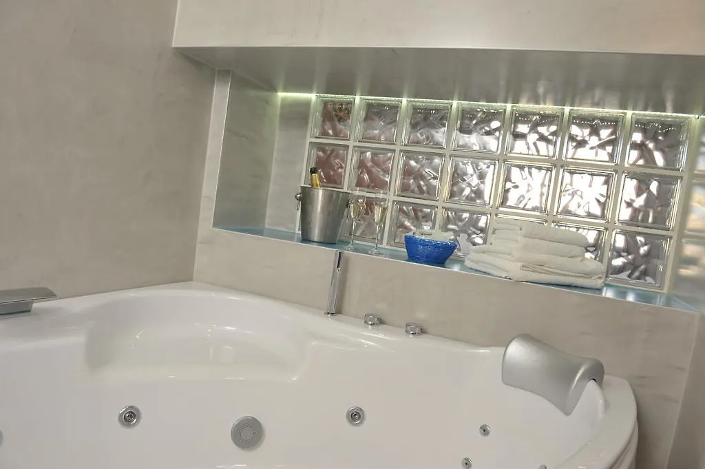 Gaudint Barcelona Suites